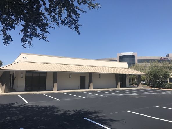 Lakeside Executive Center: 7901, 7933 Baymeadows Way & 8641 Baypine Road, Jacksonville, FL 32256
